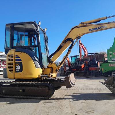 Komatsu PC35MR-2.jpg