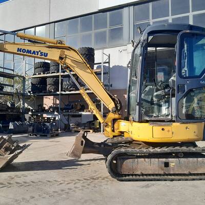 Komatsu PC35MR-1.jpg